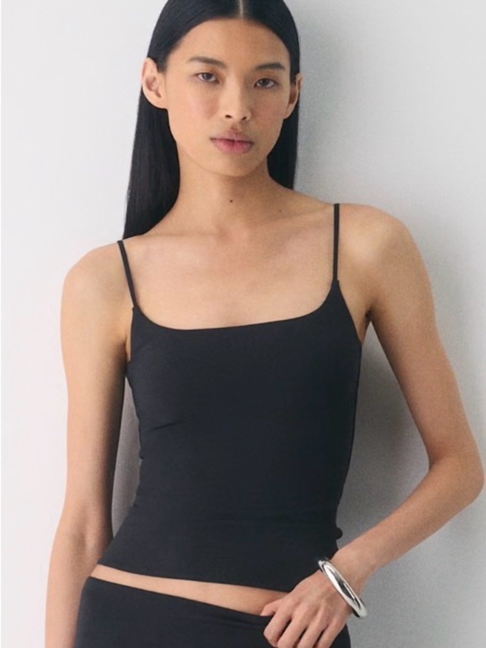 Aritzia Black Original Contour Presence Cami Tank